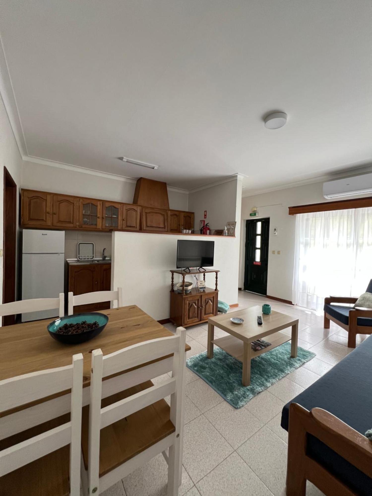 Encosta Do Sol Apartment Canas de Senhorim Luaran gambar